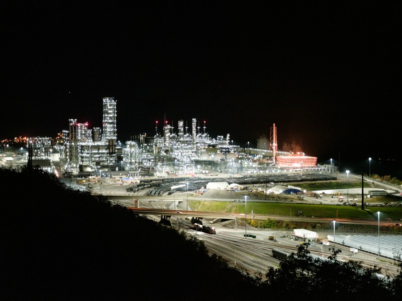 Shell's new ethane cracker plant sits along the southern shore of the Ohio River in Potter Township on Oct. 25. (Photo by Quinn Glabicki/PublicSource)