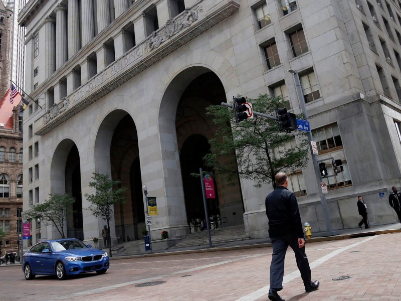 The Pittsburgh City-County building on Forbes Avenue. (Photo by Ryan Loew/PublicSource)